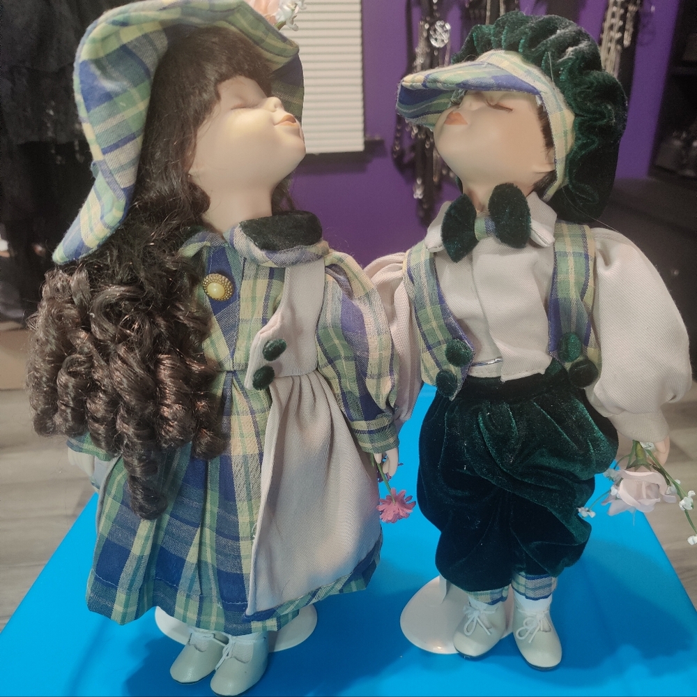 Kissing Pair Set Boy & Girl Porcelain Vintage Dolls 14" Victorian Children Stand